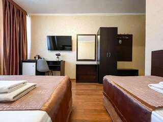 Гостиница Винговер Сукко Трехместный номер «Комфорт»-7