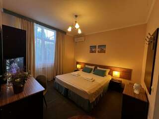 Гостиница Винговер Сукко Стандартный трехместный номер-4